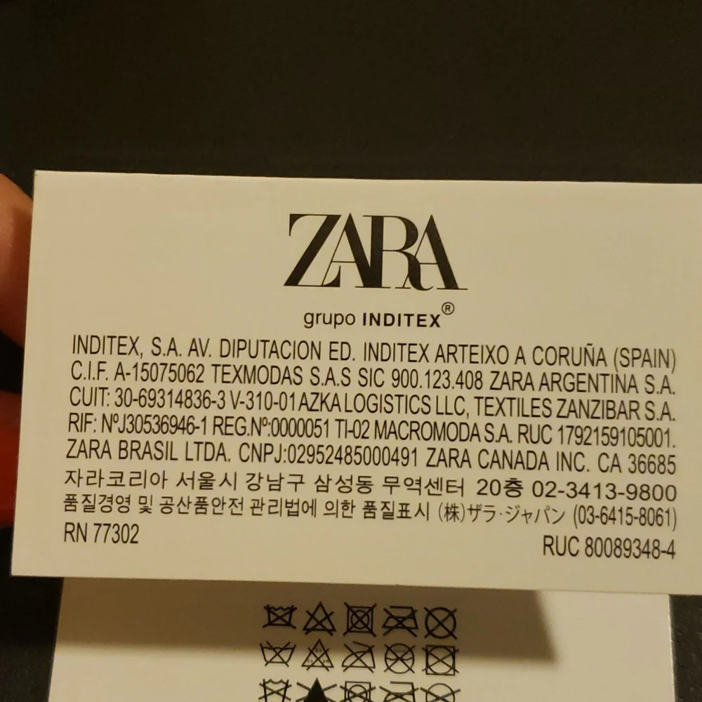 ZARA LEATHER GLOVES AND KEY FOB SET SPECIAL EDITION